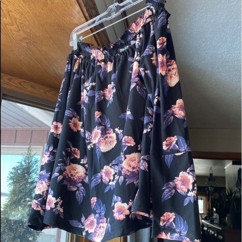 Ardene floral off the shoulder top​​​​​​​​​​​​​​​​​